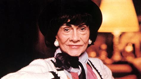 coco chanel sous l'occupation|coco chanel and the nazis.